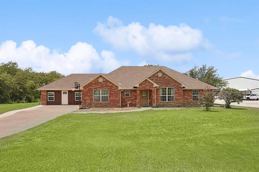 1813 County Road 123, Gainesville, TX 76240