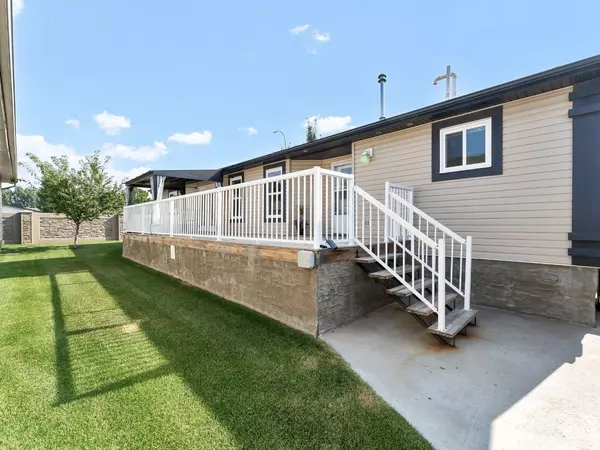 Medicine Hat, AB T1B 0M7,31 Timothy WAY SE