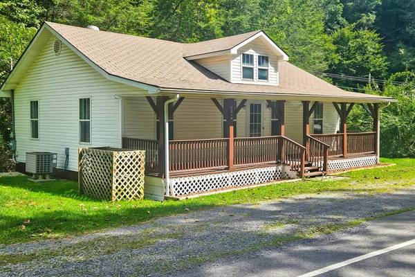 2019 Coeburn Road, Clintwood, VA 24228