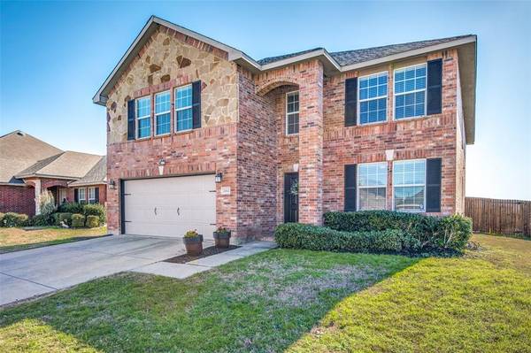 2112 Barracks Drive, Fort Worth, TX 76177