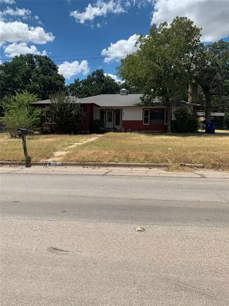 1901 Vine Street, Brownwood, TX 76801