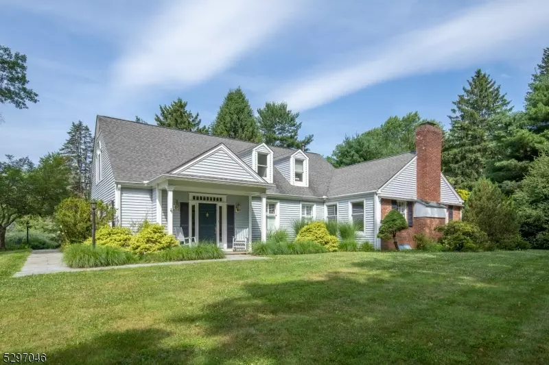 2 Brook Hollow Rd, Peapack Gladstone Boro, NJ 07934