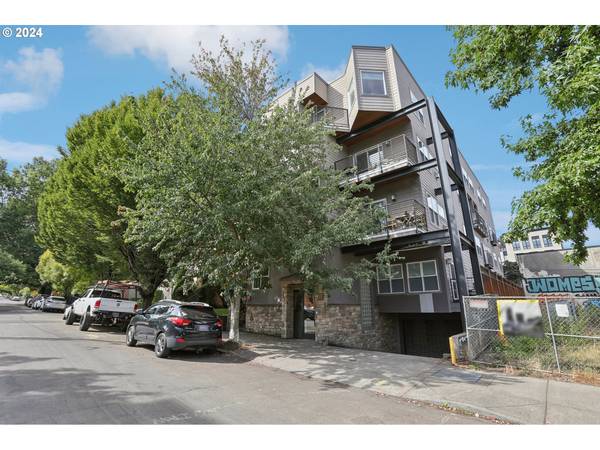 2241 NW PETTYGROVE ST #7, Portland, OR 97210