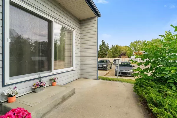 Grande Prairie, AB T8V 6C5,7201 Poplar Drive #4101