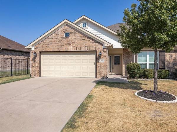 109 Terra Verde Court, Waxahachie, TX 75165