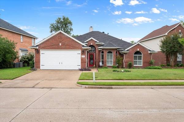 3128 Waterside Drive, Arlington, TX 76012