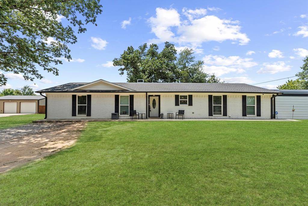 Grand Saline, TX 75140,1415 N Oak Street