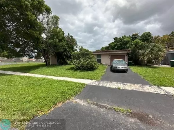 8004 NW 74th Ter,  Tamarac,  FL 33321