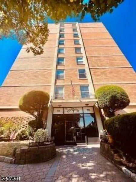 704-712 N. Broad St #6 D, Elizabeth City, NJ 07208