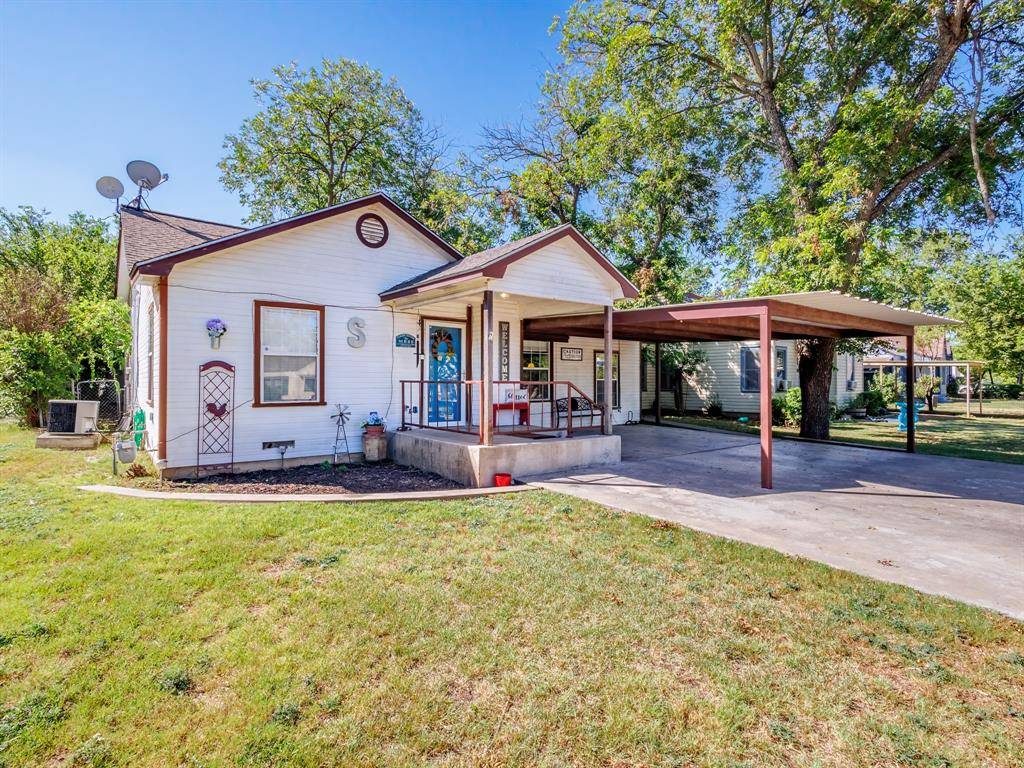 Coleman, TX 76834,108 Hollywood Street