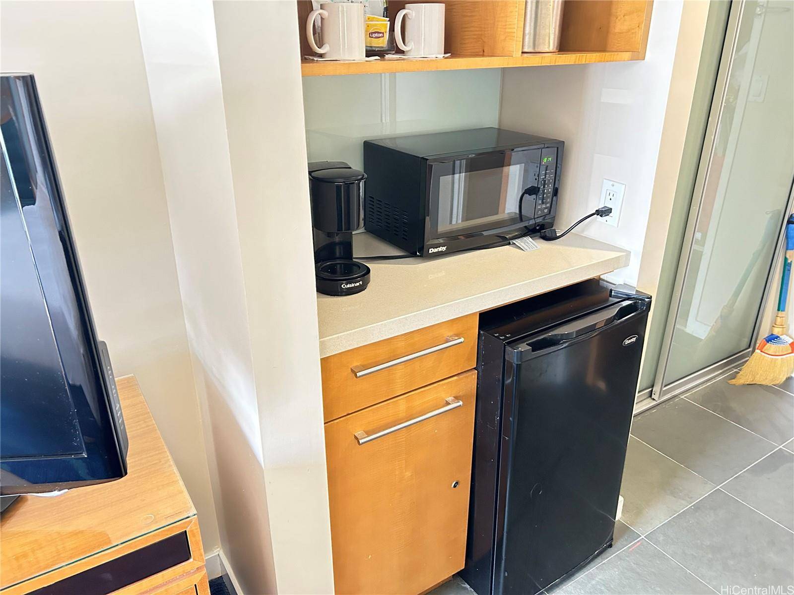 Honolulu, HI 96814,410 Atkinson Drive #1156