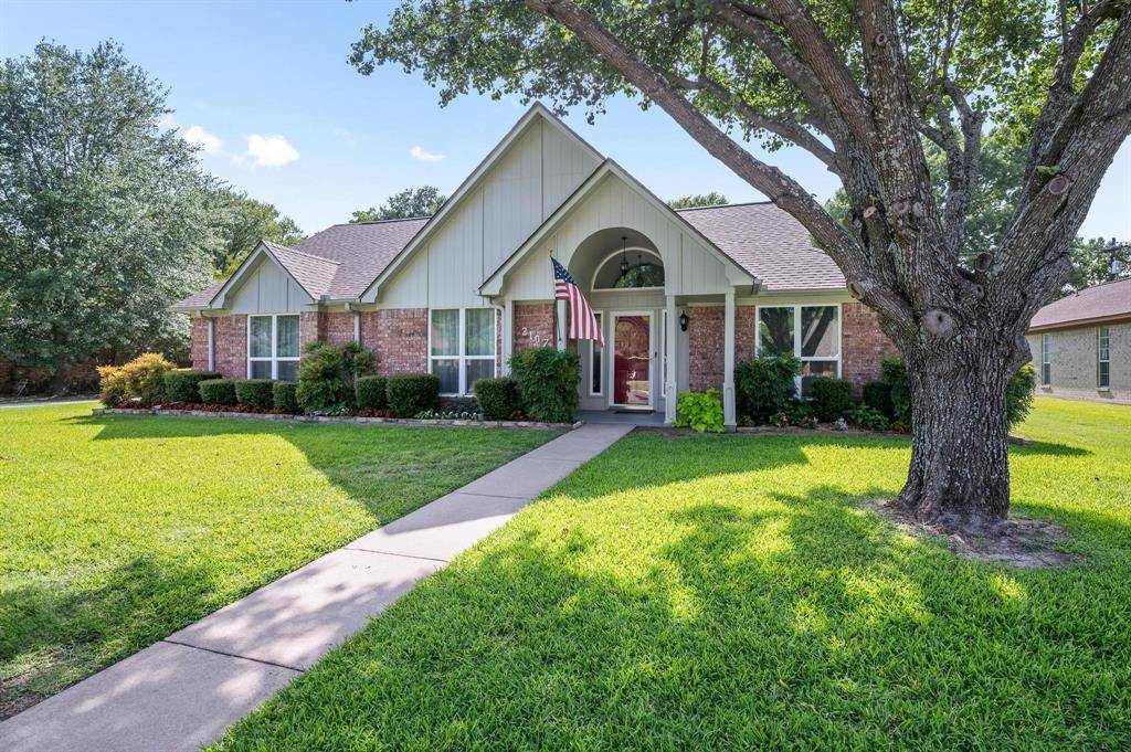 Bonham, TX 75418,2107 Pecan Street