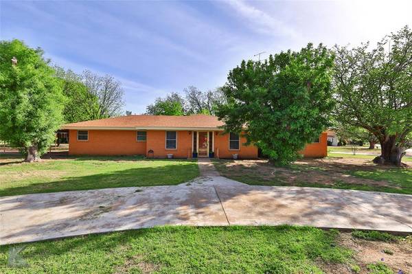 700 N Avenue L, Haskell, TX 79521