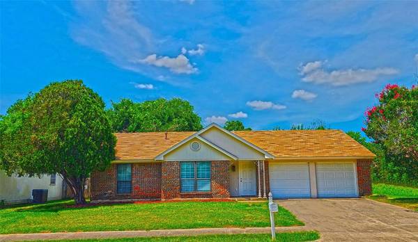 7013 Declaration Street,  Watauga,  TX 76148