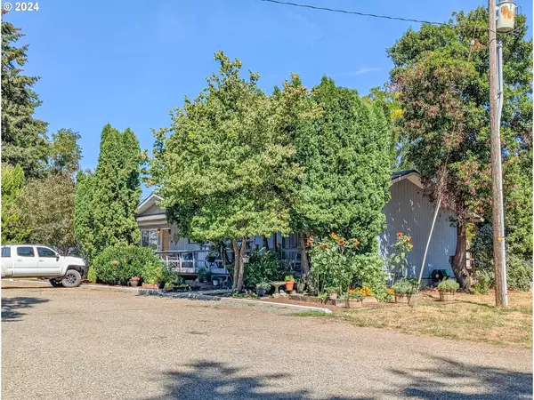 Brownsville, OR 97327,600 LOUCKS WAY