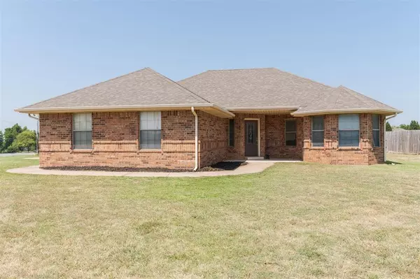 893 S Cemetery Road, Tuttle, OK 73089