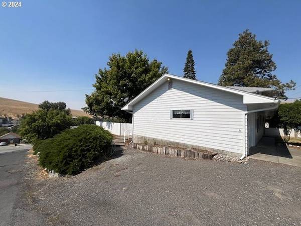 Heppner, OR 97836,215 N GILMORE ST