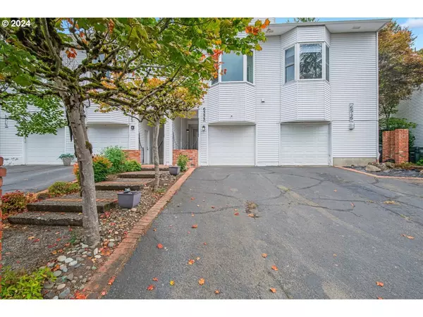 6555 SW CANYON CT, Portland, OR 97225