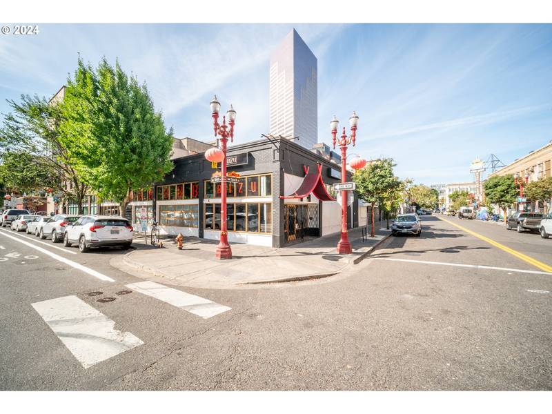 21 NW 3RD AVE, Portland, OR 97209