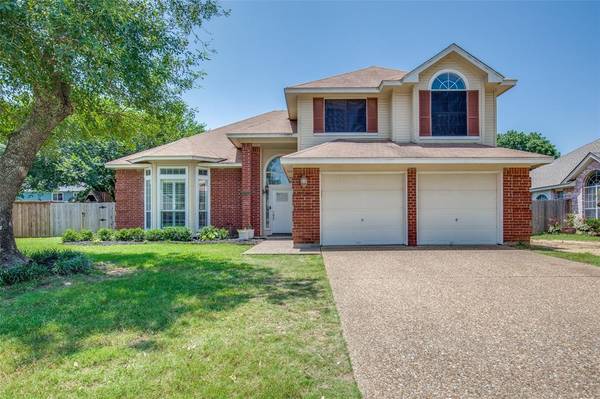 809 Crystal Lane,  Hurst,  TX 76054