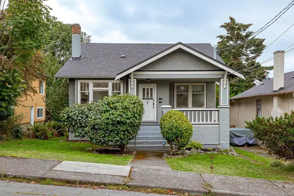 Victoria, BC V8S 1C5,1317 Vimy Pl