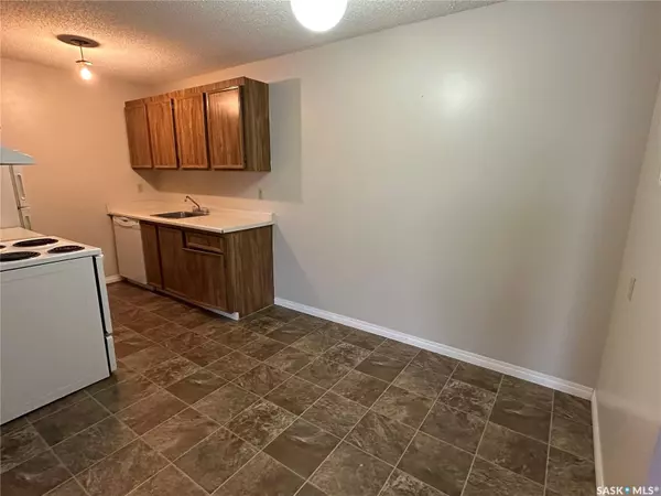 Weyburn, SK S4H 3A8,1832 Eaglesham AVENUE #301