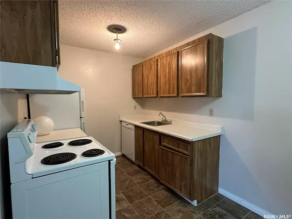 Weyburn, SK S4H 3A8,1832 Eaglesham AVENUE #301