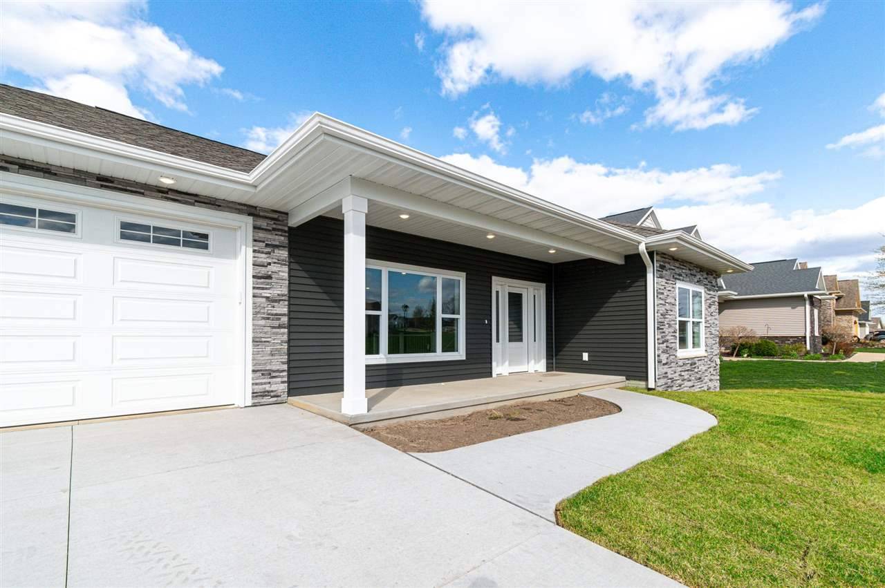 Solon, IA 52333,600 Majestic Oak Ridge