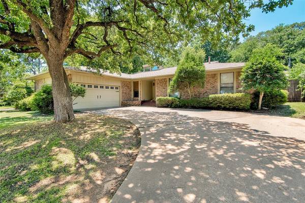 209 Spring Valley Road, Denison, TX 75020