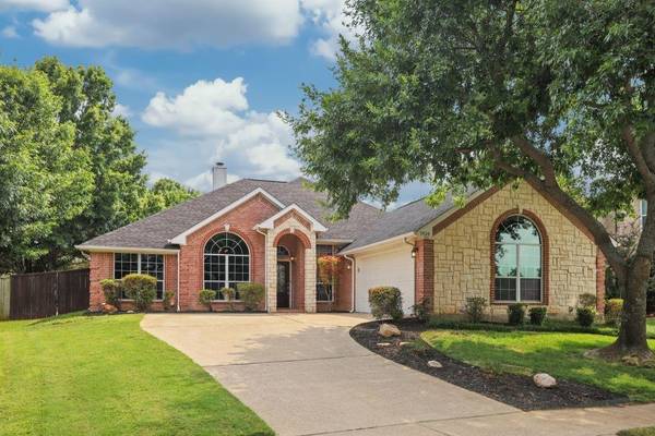 3920 Blake Ashton Drive,  Arlington,  TX 76001