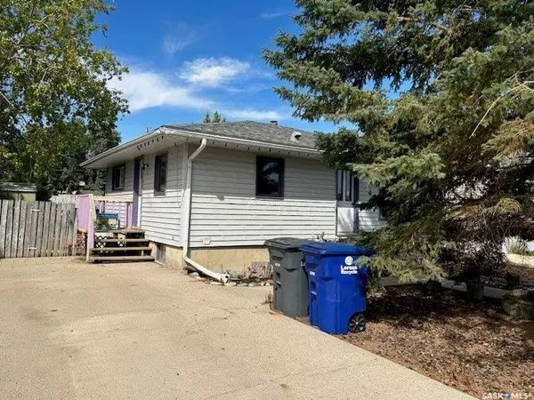 Kindersley, SK S0L 1S0,24 6th Street CRESCENT W