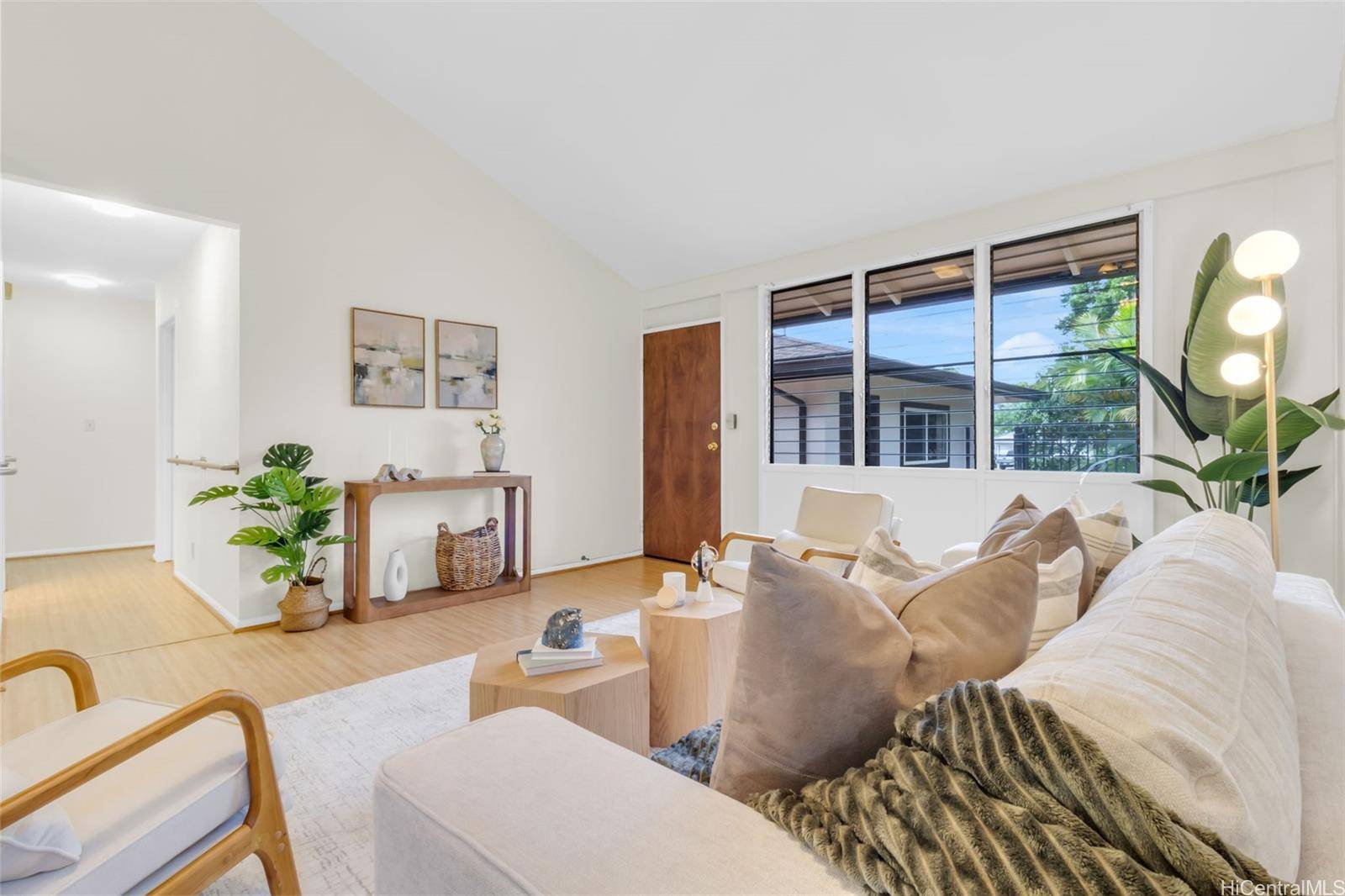 Mililani, HI 96789,95-178 Kahela Street