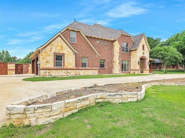 695 Melody Lane, Lakewood Village, TX 75068