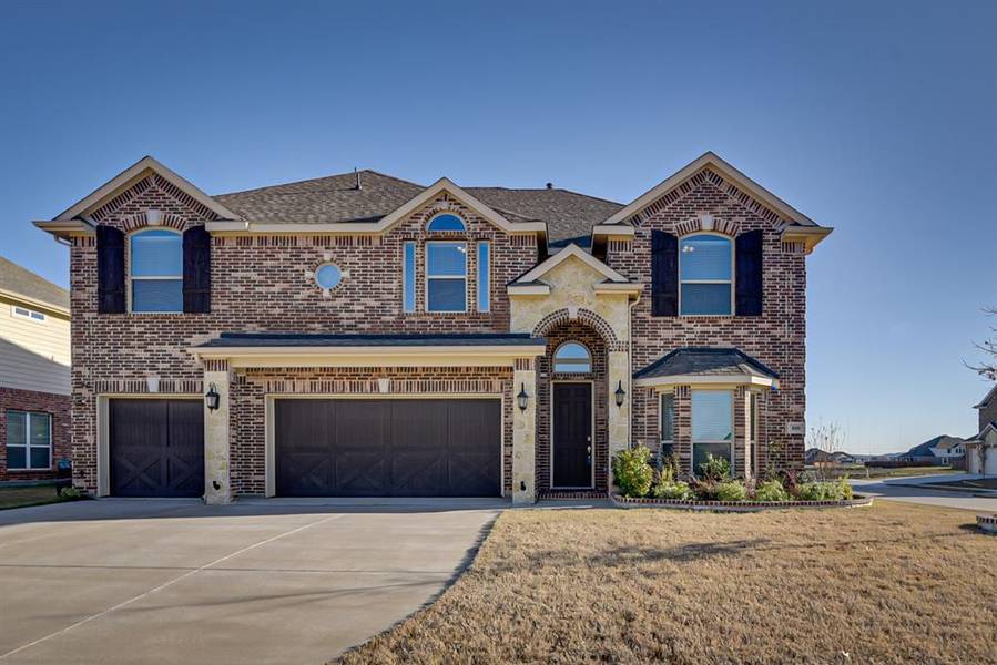 800 Derbyshire Lane, Mansfield, TX 76063