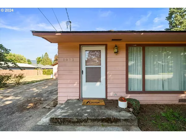 Grants Pass, OR 97526,1023 SE ASHLEY PL