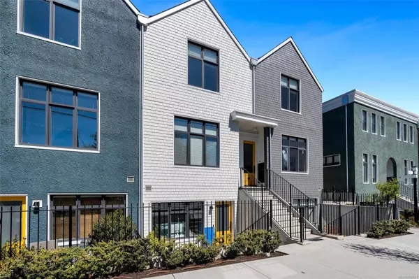 Victoria, BC V9A 3G2,230 Wilson St #17