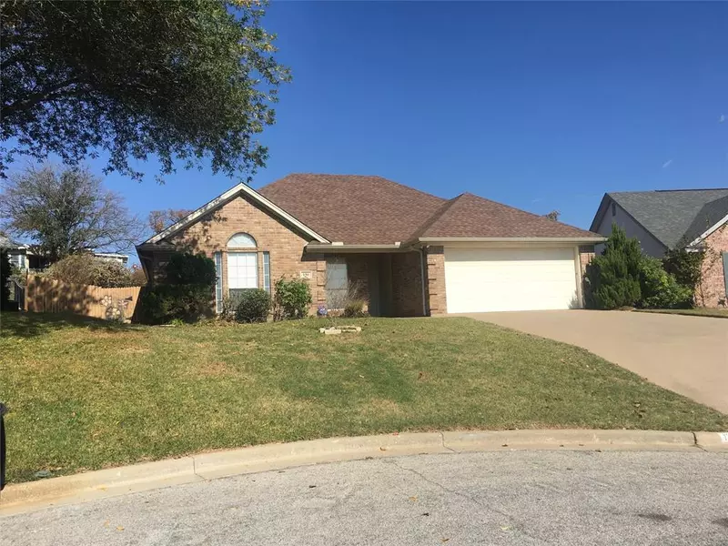 130 Whiterock Court, Weatherford, TX 76086