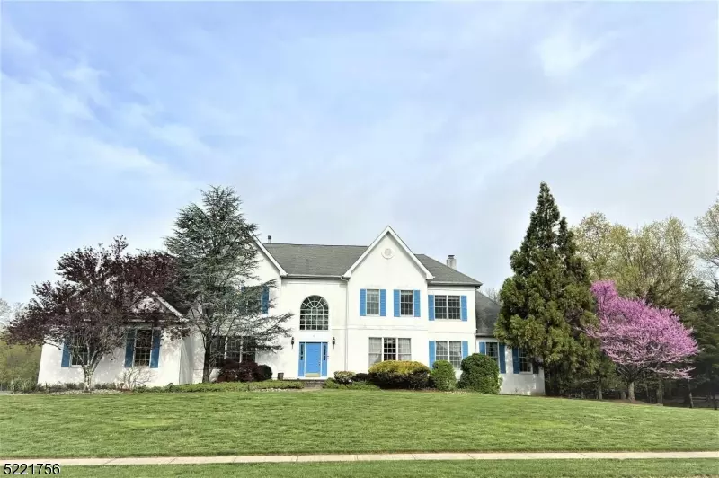 14 Meadow Lark Ln, Montgomery Twp., NJ 08502