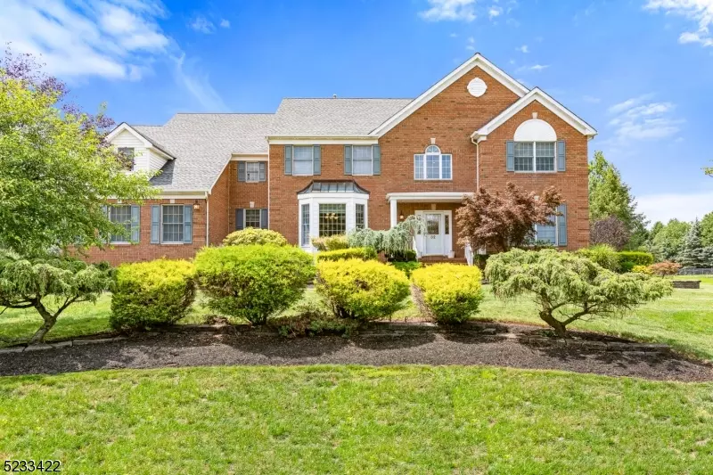 32 Hills Dr, Montgomery Twp., NJ 08502