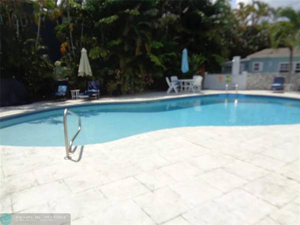 Wilton Manors, FL 33305,57 NE 24th St  #63