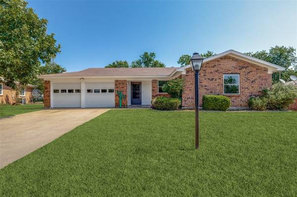 409 Pecan Drive,  Aledo,  TX 76008