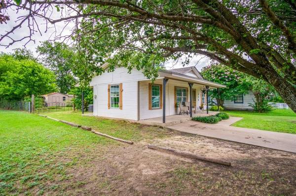 228 Huron Street, Cleburne, TX 76031