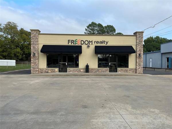 1428 S Broadway Street, Sulphur Springs, TX 75482