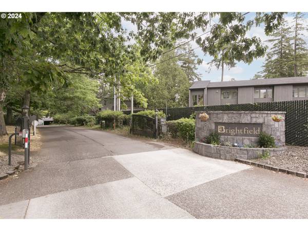 8609 SW BRIGHTFIELD CIR, Portland, OR 97223