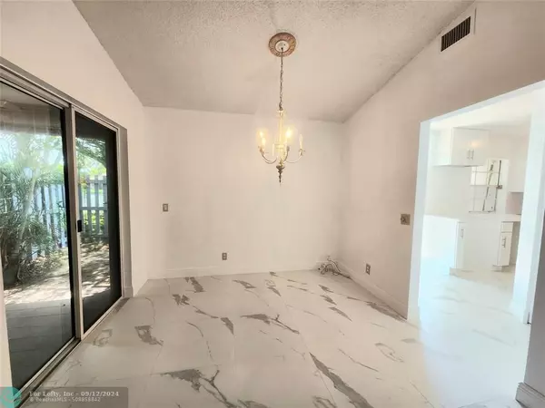 Weston, FL 33326,1548 Springside Dr