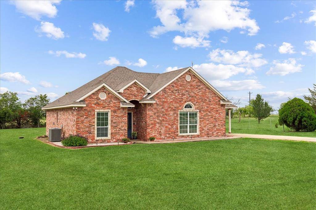 1876 NW County Road 1040,  Corsicana,  TX 75110