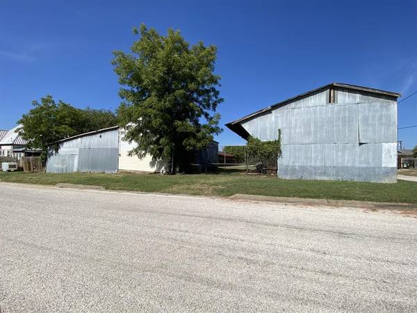 Mineral Wells, TX 76067,301 4th Avenue