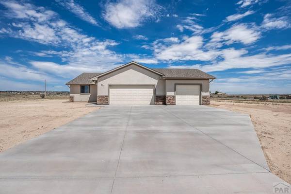 655 E Chelsea Dr, Pueblo West, CO 81007