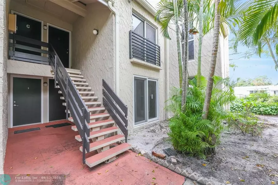 5206 NE 6th Ave  #F1, Oakland Park, FL 33334