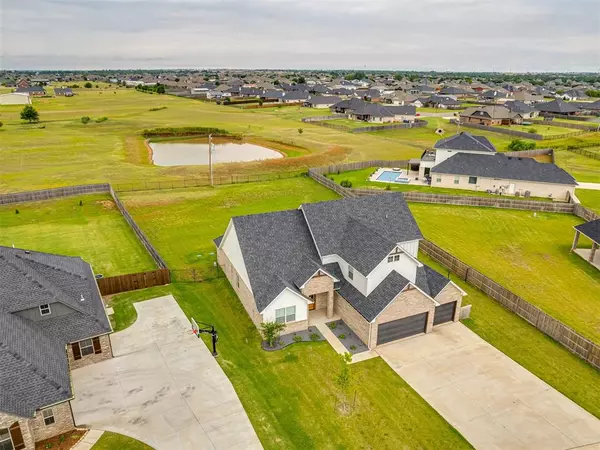 143 Primrose Point Avenue, Piedmont, OK 73078